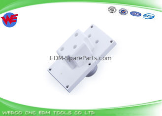 M301 X053C162H01 Mitsubishi Isolator Keramik Plat EDM Bagian Mesin Isolasi