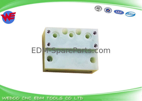 F324 A290-8111-Y526 Fanuc EDM Pelat Isolator Atas untuk C600ib 70L * 50W * 19H