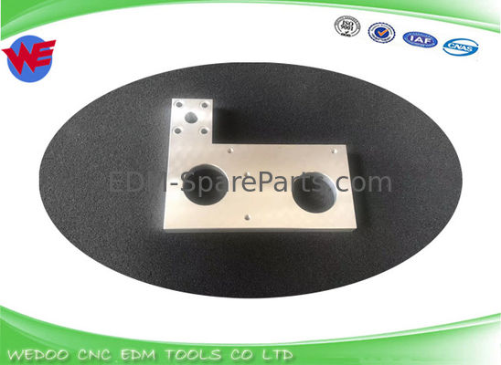 Material SS DWC Fanuc Wire EDM Suku Cadang Aus Bearing Plate 135*108MM