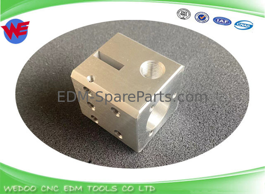 Pemegang Panduan Blok Sodick EDM Bagian Die Blok F S5013-1 BF275 S819 45*45*55mm
