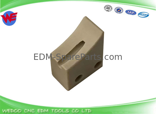 Fanuc A290-8119-X628 WIRE GUIDE BASE Keramik 14*18*8 Cover F Untuk Alpha-1iE