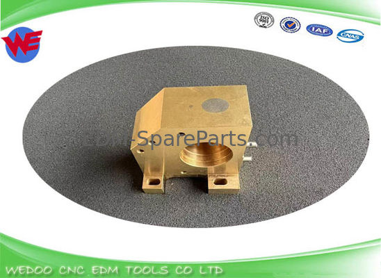 X181A354G51 X181A735G51 Dudukan Panduan Die Untuk Mitsubishi FA DCA9600 DC32200